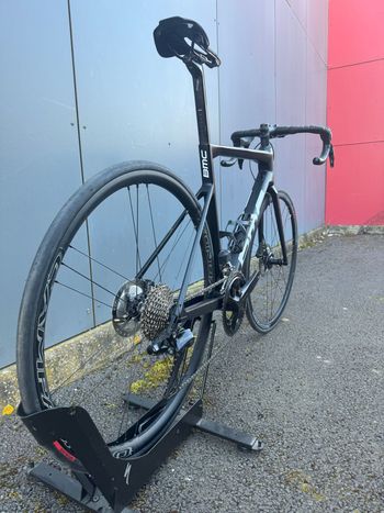 Used BMC Teammachine Shimano 105 Di2 2024 Road & Gravel — image 3 of 4