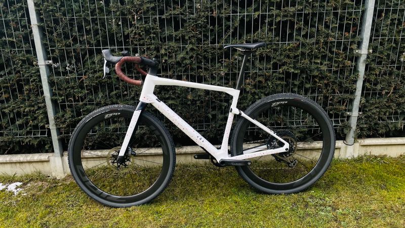 Used BMC URS 01 TWO 2023 2023 Road & Gravel, White — image 3 of 9