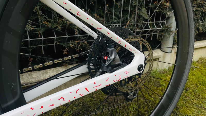 Used BMC URS 01 TWO 2023 2023 Road & Gravel, White — image 7 of 9