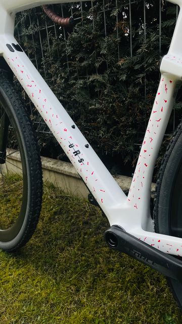 Used BMC URS 01 TWO 2023 2023 Road & Gravel, White — image 6 of 9
