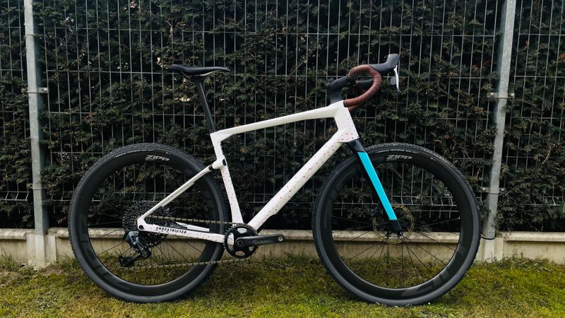 Used BMC URS 01 TWO 2023 2023 Road & Gravel, White — image 1 of 9