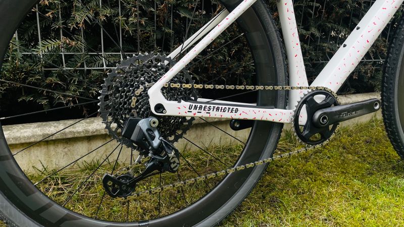 Used BMC URS 01 TWO 2023 2023 Road & Gravel, White — image 2 of 9