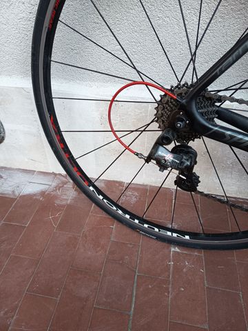 Used Specialized Tarmac SL5 Comp 2018 Road & Gravel, Light Gray — image 8 of 17