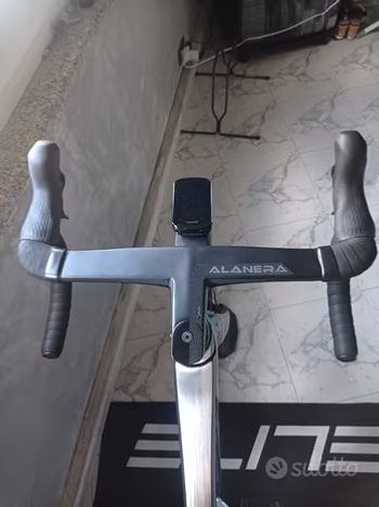 Trek Emonda Da Strada 2023 Road & Gravel d'occasion — image 2 sur 6