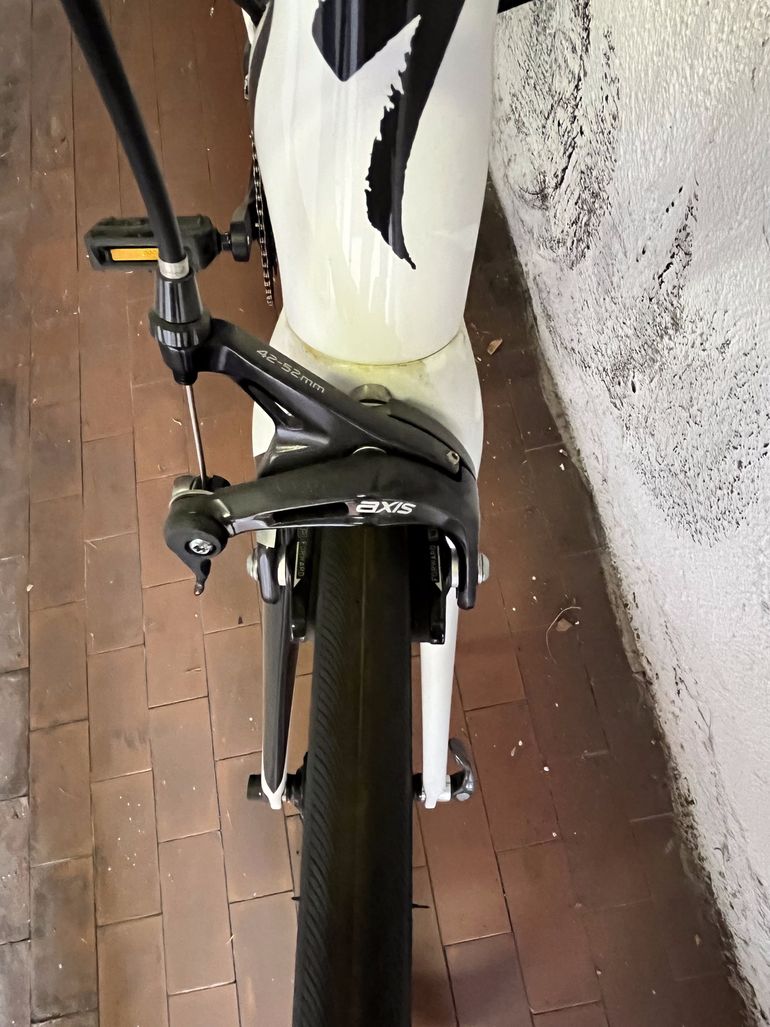 Used Specialized Amira Sport 2017 2017 Road & Gravel, White — image 5 of 6