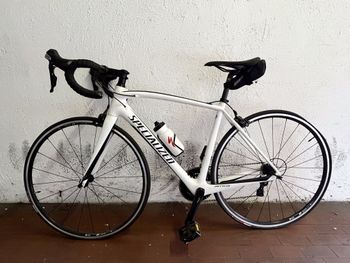Used Specialized Amira Sport 2017 2017 Road & Gravel, White — image 6 of 6