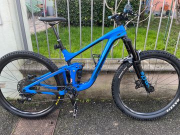 Brugt Giant Advanced Pro Carbon 2020 2020 Mountainbike — billede 2 af 8