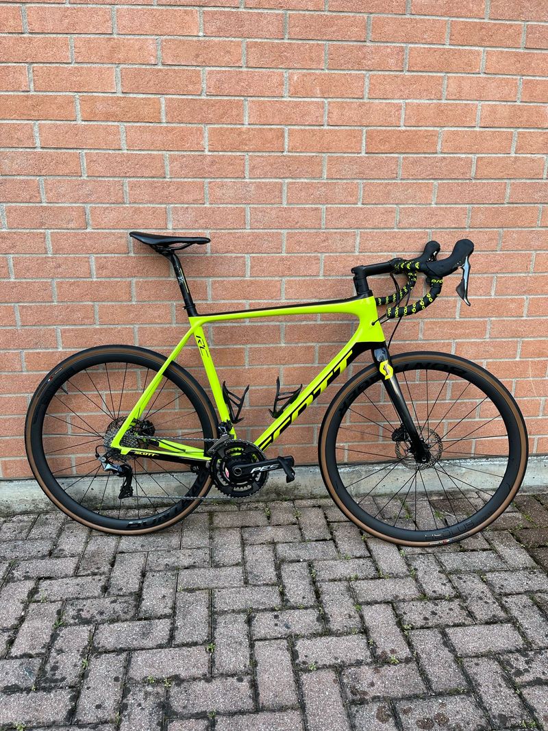 Gebrauchtes Scott Addict RC 10 disc 2019 2019 Road & Gravel