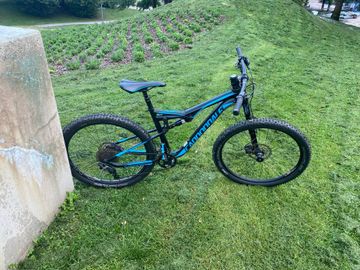 Used Cannondale Habit 4 2017 2017 Mountainbike, Black, 27.5 — image 4 of 5