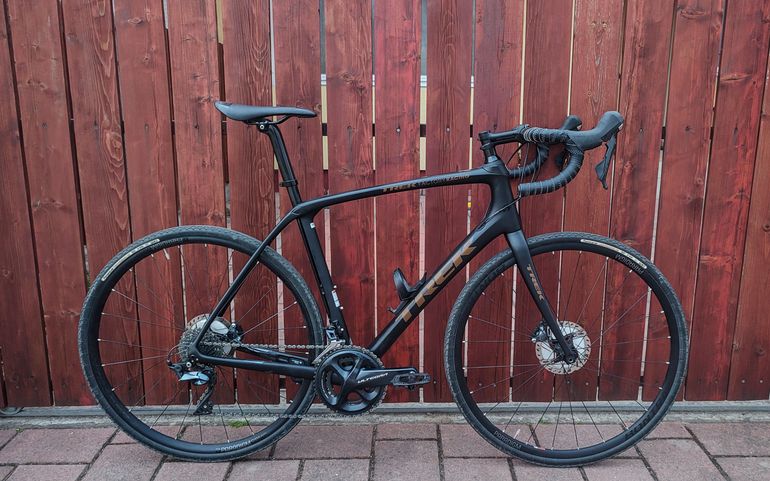 Used Trek Domane SLR 6 Disc 2017 2017 Road & Gravel, Schwarz — image 1 of 16