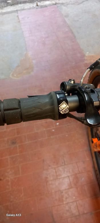 Used Santa Cruz Santa Cruz Custom Shimano Dura Ace Di2 2020 Mountainbike — image 8 of 8