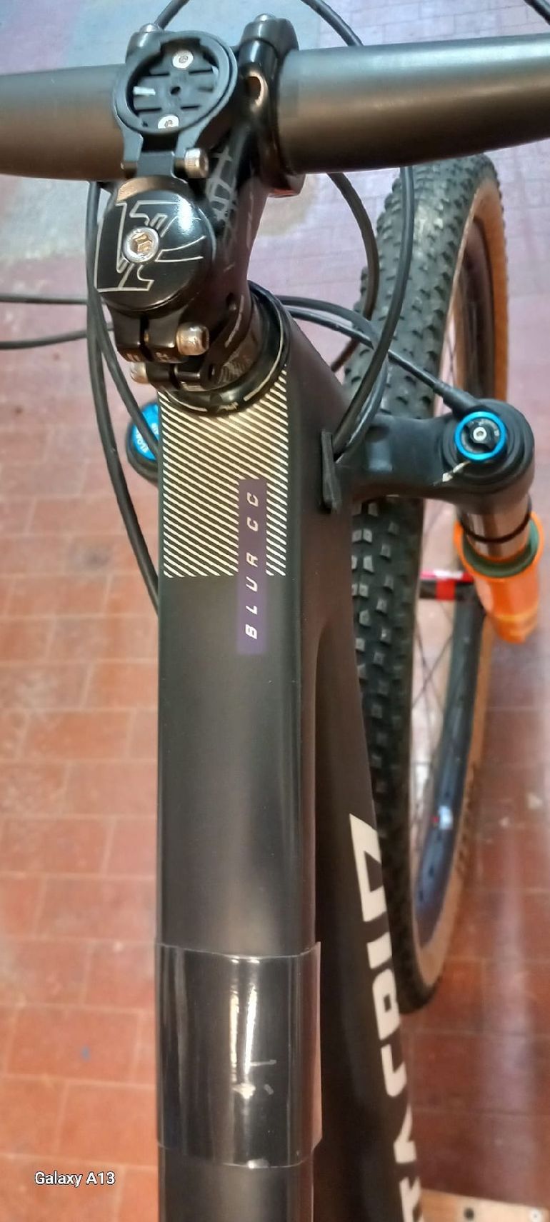 Used Santa Cruz Santa Cruz Custom Shimano Dura Ace Di2 2020 Mountainbike — image 2 of 8
