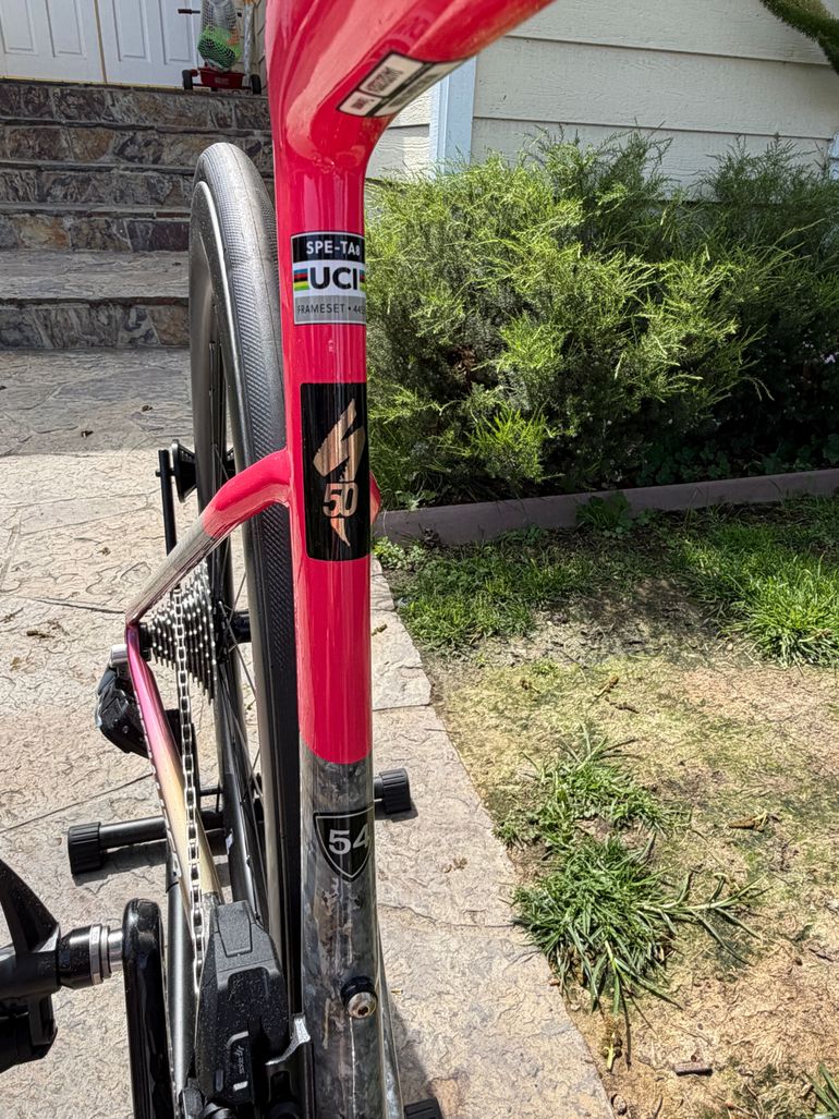 Used Specialized Tarmac SRAM Red 2025 Road & Gravel, Light Gray — image 5 of 22