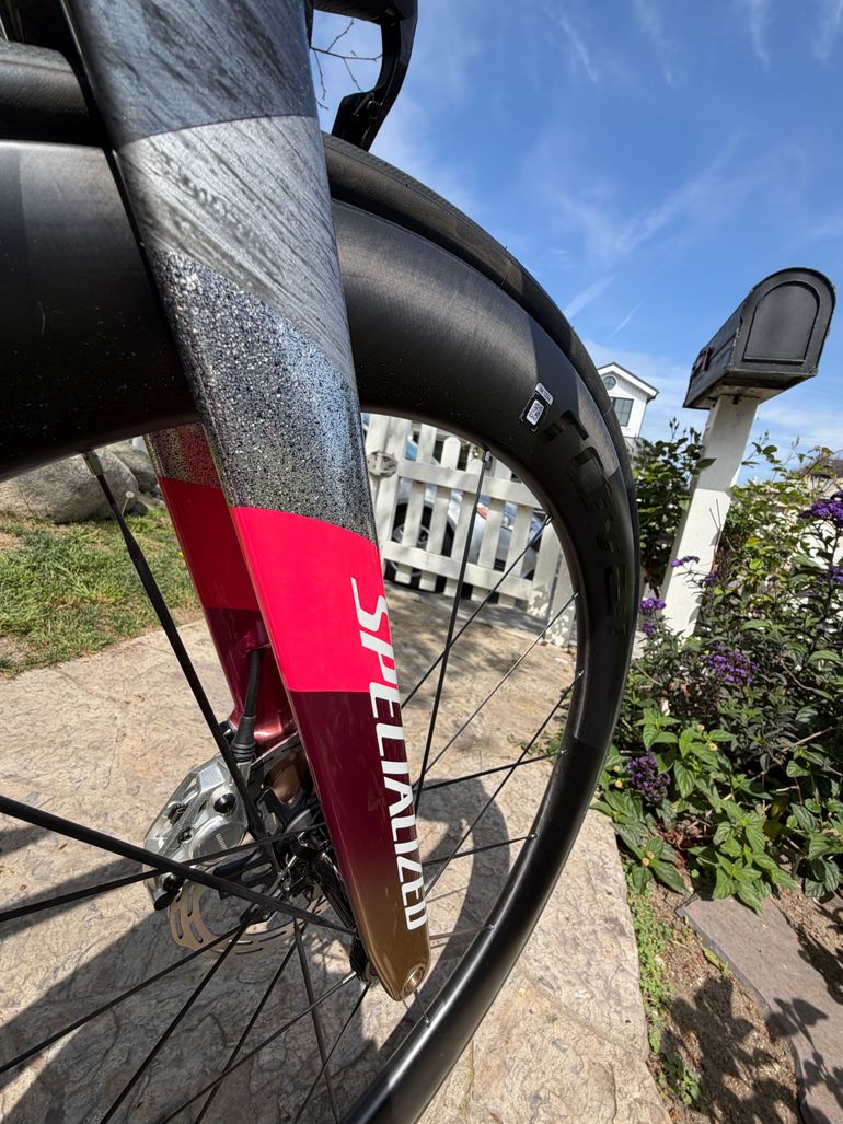 Used Specialized Tarmac SRAM Red 2025 Road & Gravel, Light Gray — image 21 of 22
