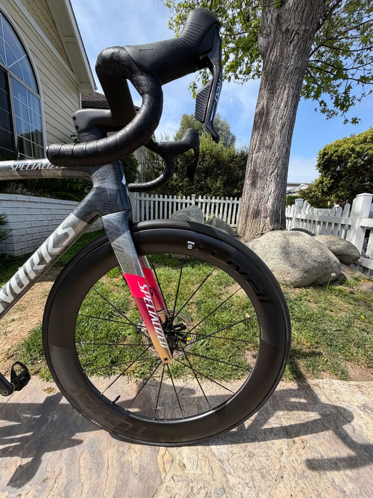 Used Specialized Tarmac SRAM Red 2025 Road & Gravel, Light Gray — image 12 of 22