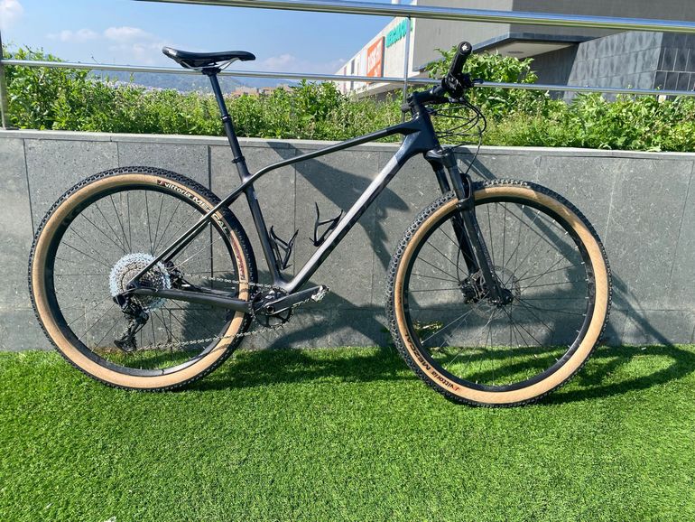 Used Orbea ALMA M50 EAGLE 2021 2021 Mountainbike, Black, 29 — image 1 of 10