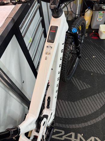 Použité Commencal META POWER SX AVINOX ESSENTIAL 2026 2026 Mountainbike — obrázek 6 z 6
