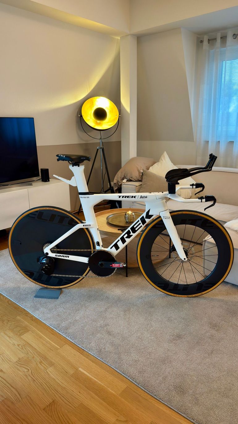Used Velobuild Velobuild Custom SRAM Force eTap AXS 2025 Road & Gravel, White — image 1 of 12