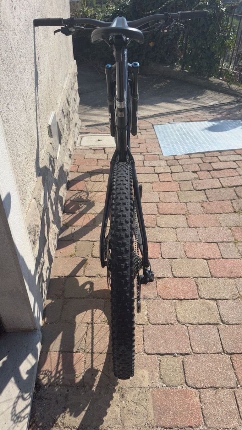 Used Specialized Stumpjumper Expert 2022 2022 Mountainbike — image 4 of 7