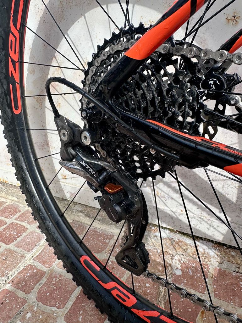 Used Cannondale F-Si Carbon 2 2017 2017 Mountainbike, Black, 27.5 — image 5 of 5