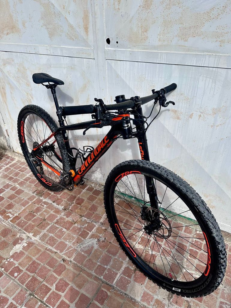 Used Cannondale F-Si Carbon 2 2017 2017 Mountainbike, Black, 27.5 — image 3 of 5
