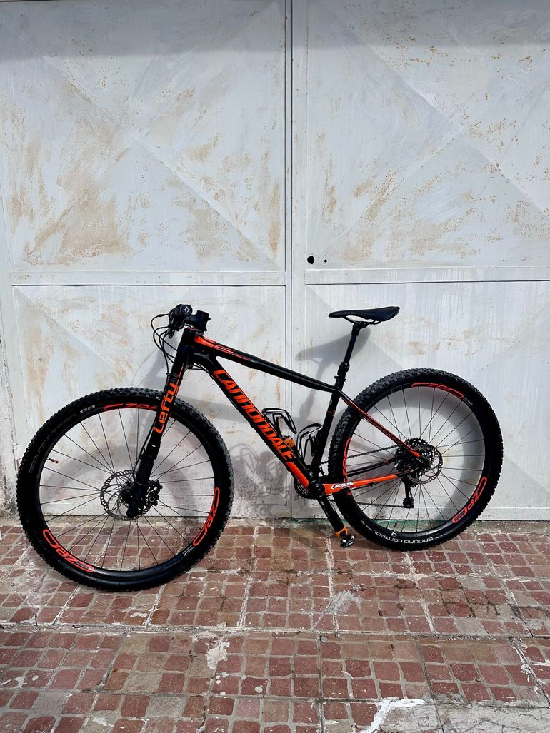 Used Cannondale F-Si Carbon 2 2017 2017 Mountainbike, Black, 27.5 — image 2 of 5
