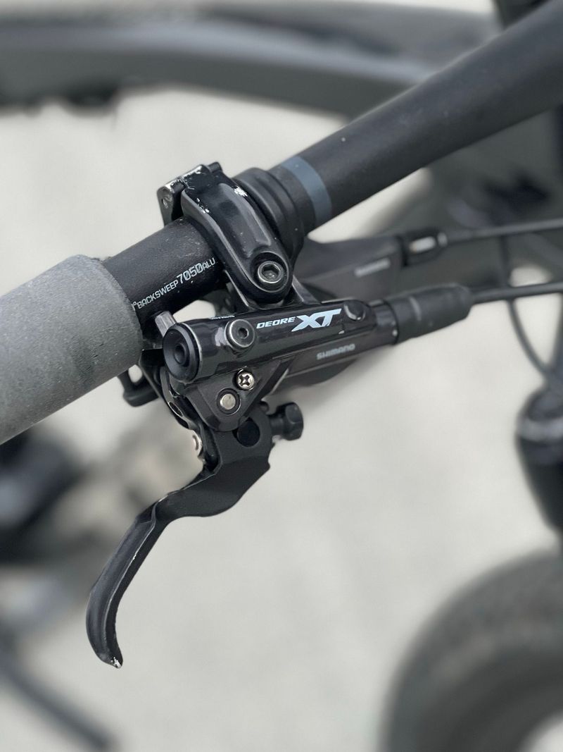 Used Trek Supercaliber 9.7 2022 2022 Mountainbike, Light Gray, 29 — image 2 of 6