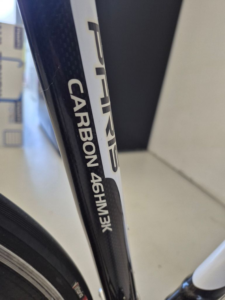 Used Pinarello Paris Campagnolo Chorus 2010 Road & Gravel, Weiß — image 12 of 16
