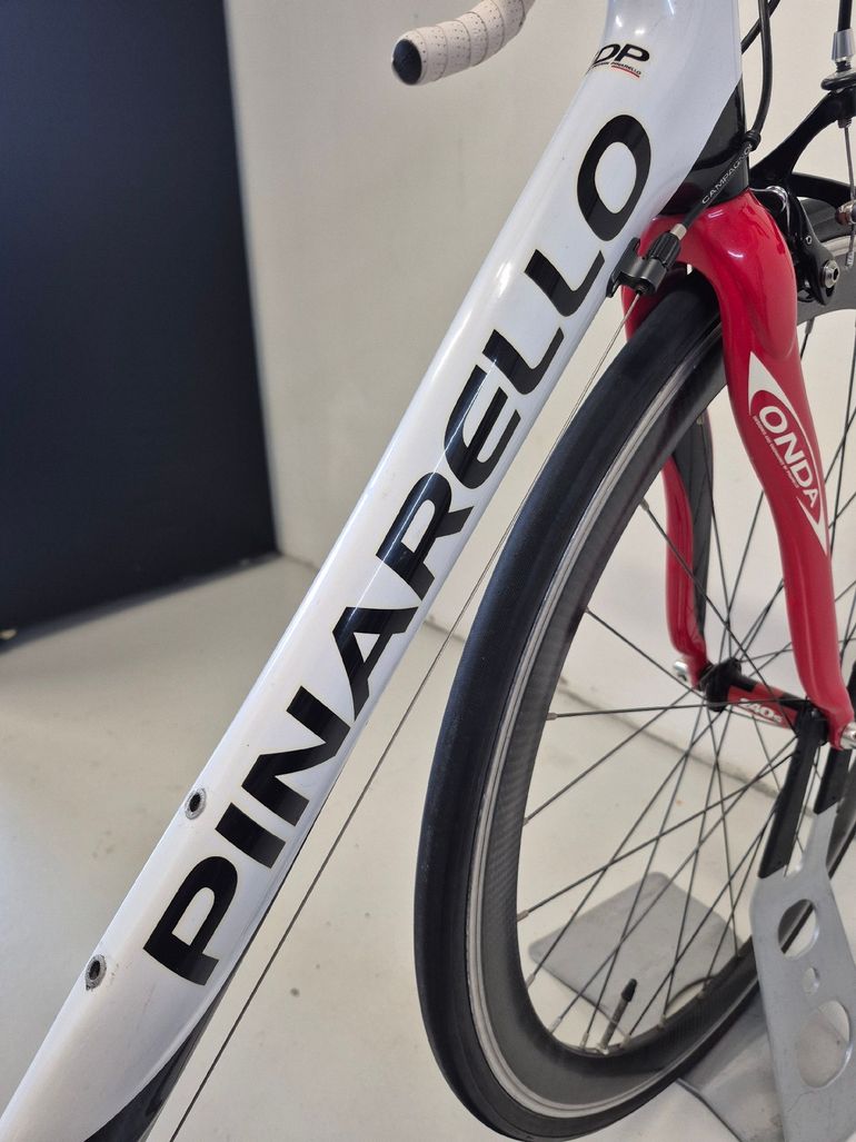 Used Pinarello Paris Campagnolo Chorus 2010 Road & Gravel, Weiß — image 11 of 16