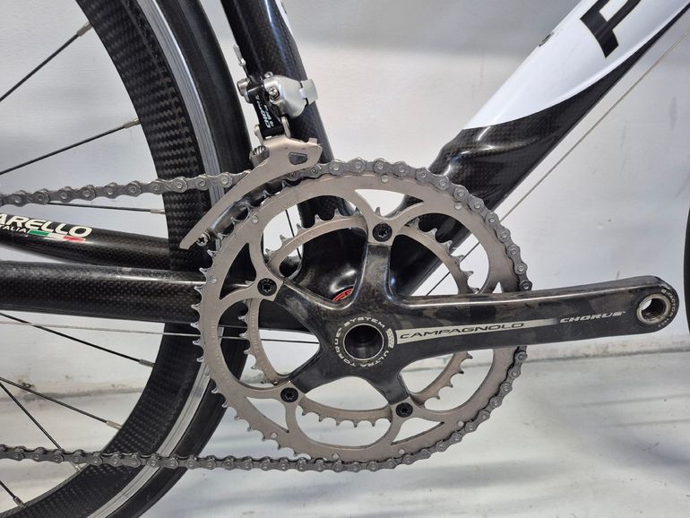 Used Pinarello Paris Campagnolo Chorus 2010 Road & Gravel, Weiß — image 5 of 16