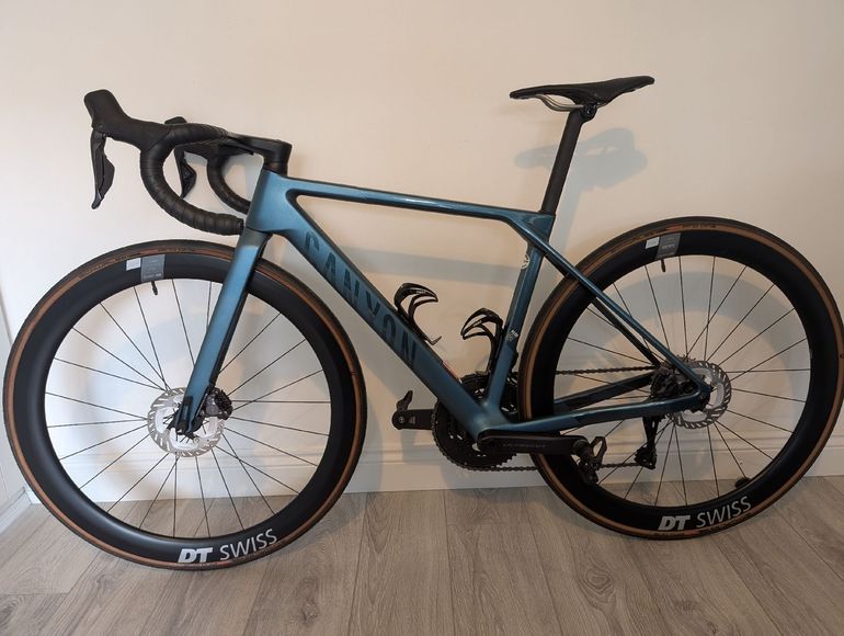 Used Canyon Ultimate CF SLX 8 Di2 2024 2024 Road & Gravel — image 2 of 22