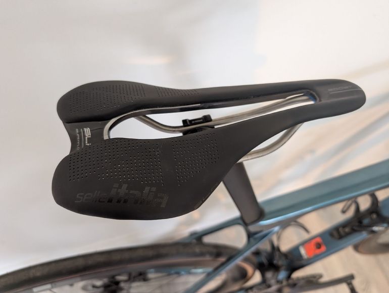 Used Canyon Ultimate CF SLX 8 Di2 2024 2024 Road & Gravel — image 8 of 22