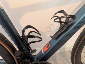 Used Canyon Ultimate CF SLX 8 Di2 2024 2024 Road & Gravel — image 11 of 22