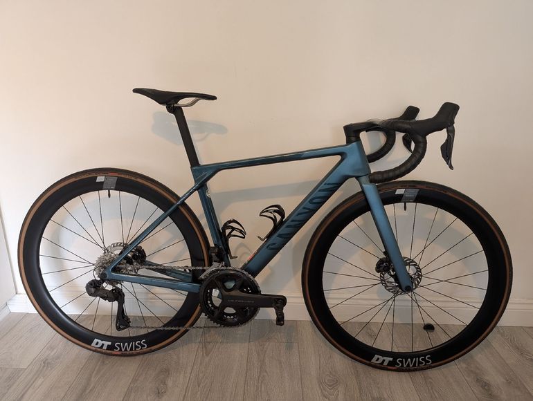 Used Canyon Ultimate CF SLX 8 Di2 2024 2024 Road & Gravel — image 1 of 22