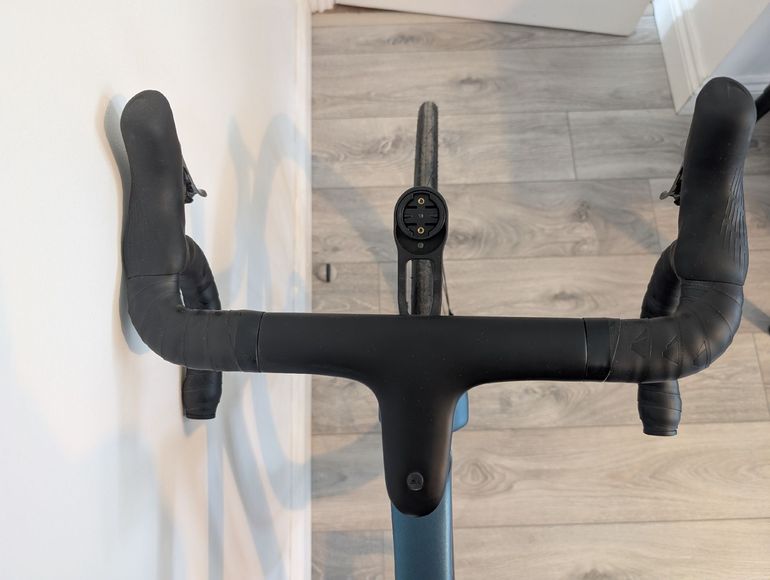 Used Canyon Ultimate CF SLX 8 Di2 2024 2024 Road & Gravel — image 10 of 22