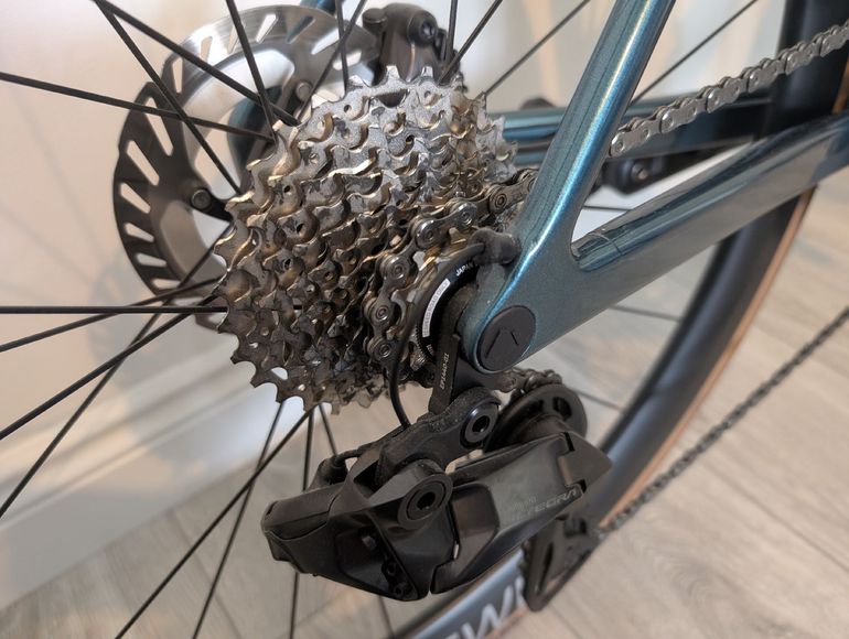 Used Canyon Ultimate CF SLX 8 Di2 2024 2024 Road & Gravel — image 4 of 22