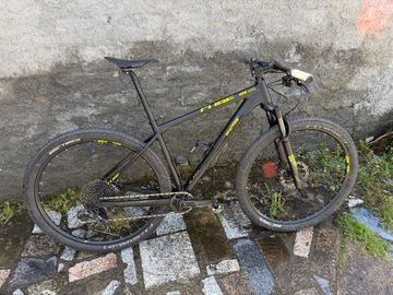 Käytetty CUBE REACTION Race 2019 2019 MTB