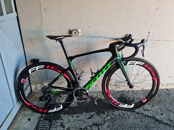 Scott, Foil SRAM Red eTap AXS