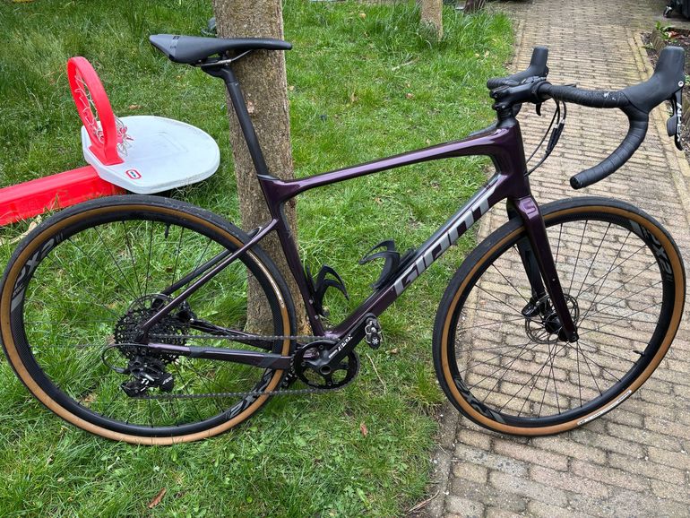 Used Giant Revolt Advanced 1 2020 2020 Road & Gravel, Purple — image 2 of 6