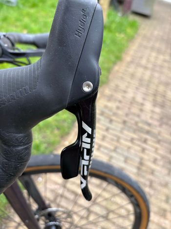 Used Giant Revolt Advanced 1 2020 2020 Road & Gravel, Purple — image 5 of 6