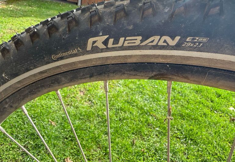 Used Cube Aim Pro 29 Zoll Cube Aim Pro 29 Zoll Custom Shimano Tourney 2020 Mountainbike — image 11 of 29