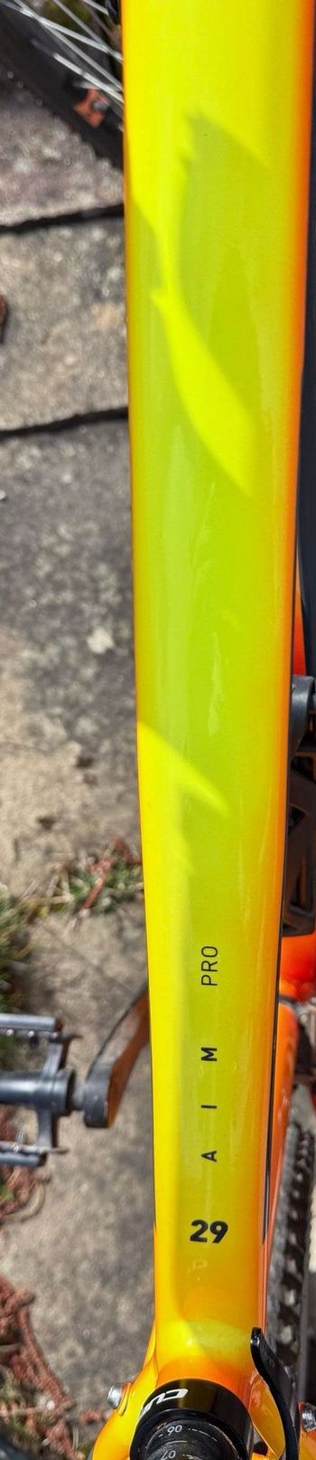 Used Cube Aim Pro 29 Zoll Cube Aim Pro 29 Zoll Custom Shimano Tourney 2020 Mountainbike — image 13 of 29