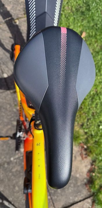 Used Cube Aim Pro 29 Zoll Cube Aim Pro 29 Zoll Custom Shimano Tourney 2020 Mountainbike — image 4 of 29