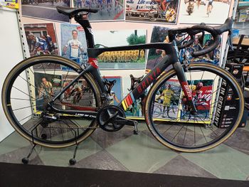Used Brixia Brixia Custom Shimano Ultegra Di2 2022 Racefiets & gravel
