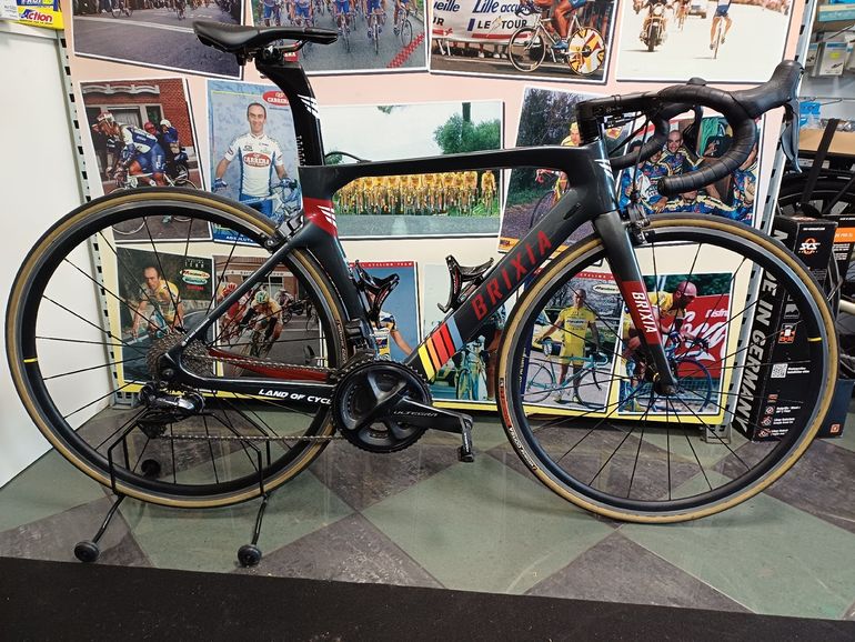 Used Brixia Brixia Custom Shimano Ultegra Di2 2022 Road & Gravel — image 1 of 33