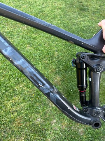 Gebrauchtes Trek Remedy 27.5 AL Frameset 2018 Frameset 2018 Mountainbike, Schwarz, 27.5 — Bild 9 von 11