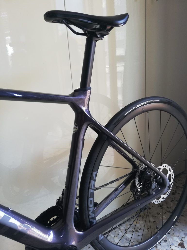 Used Bianchi Infinito 105 2024 2024 Road & Gravel, Black — image 12 of 13