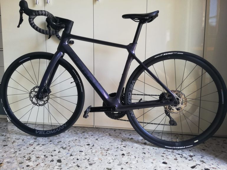 Used Bianchi Infinito 105 2024 2024 Road & Gravel, Black — image 2 of 13
