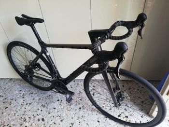 Used Bianchi Infinito 105 2024 2024 Road & Gravel, Black — image 6 of 13