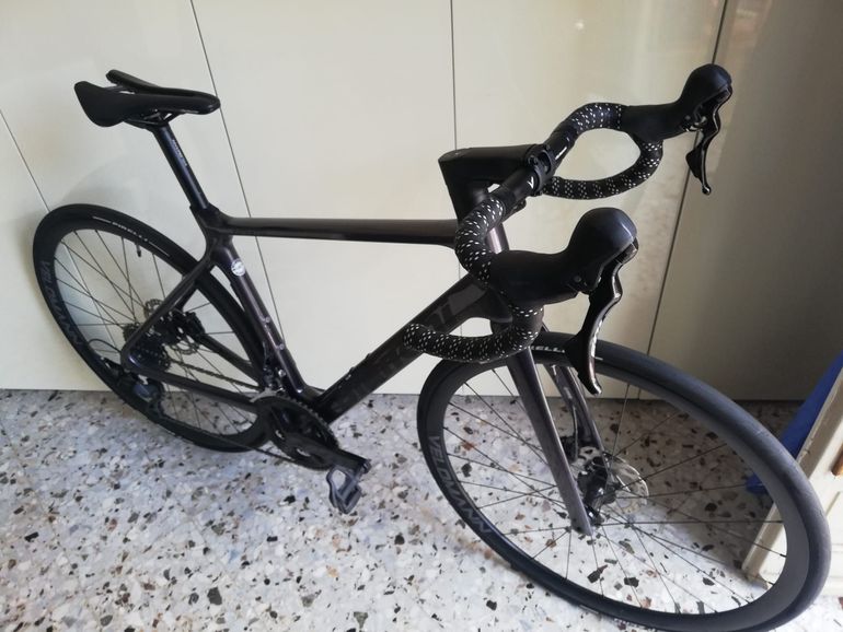 Used Bianchi Infinito 105 2024 2024 Road & Gravel, Black — image 6 of 13